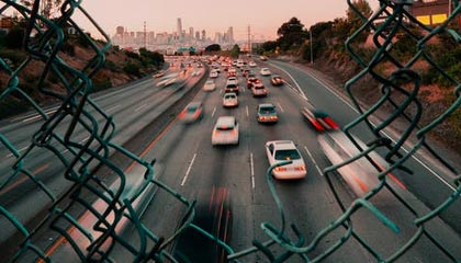 NBA优直播-这球无解！格列兹曼任意球直挂十分角破门，对手门将望球兴叹